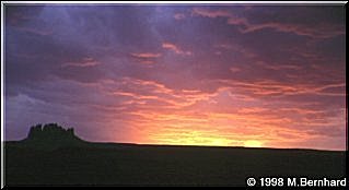 Herrlicher Sonnenuntergang kurz vor einem Gewitter